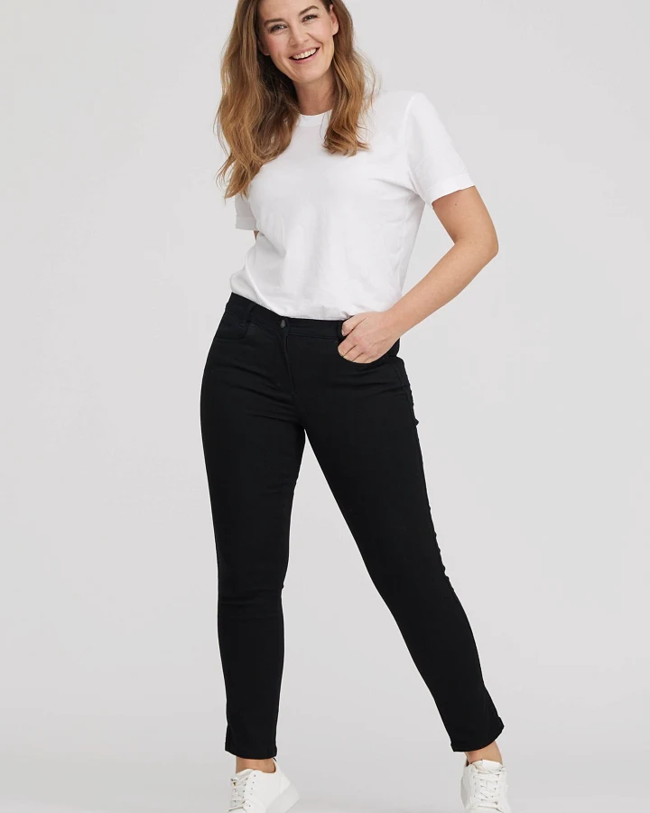 LAURIE Damen vegan Hose Serene 5-Pocket Regular Short Length Schwarz