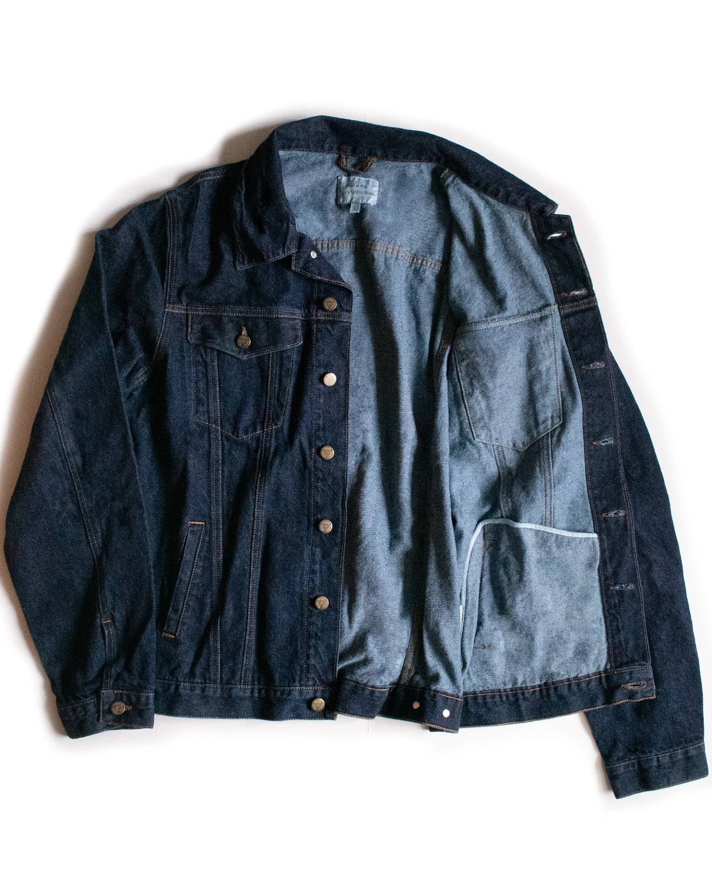 Will's Vegan Store Herren vegan Herren Classic Denim Jacke Dunkelblau – Ansicht 2