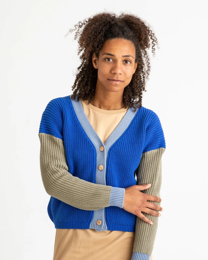 MATONA Damen vegan Strickjacke Color Block Kobaltblau