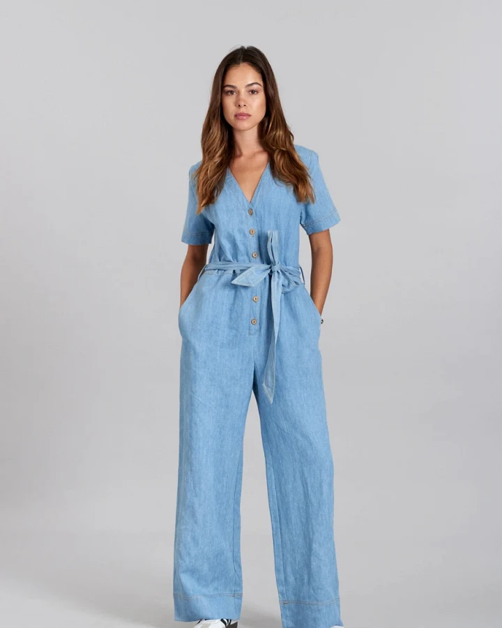 KOMODO Damen vegan Jumpsuit Elouise Light Wash