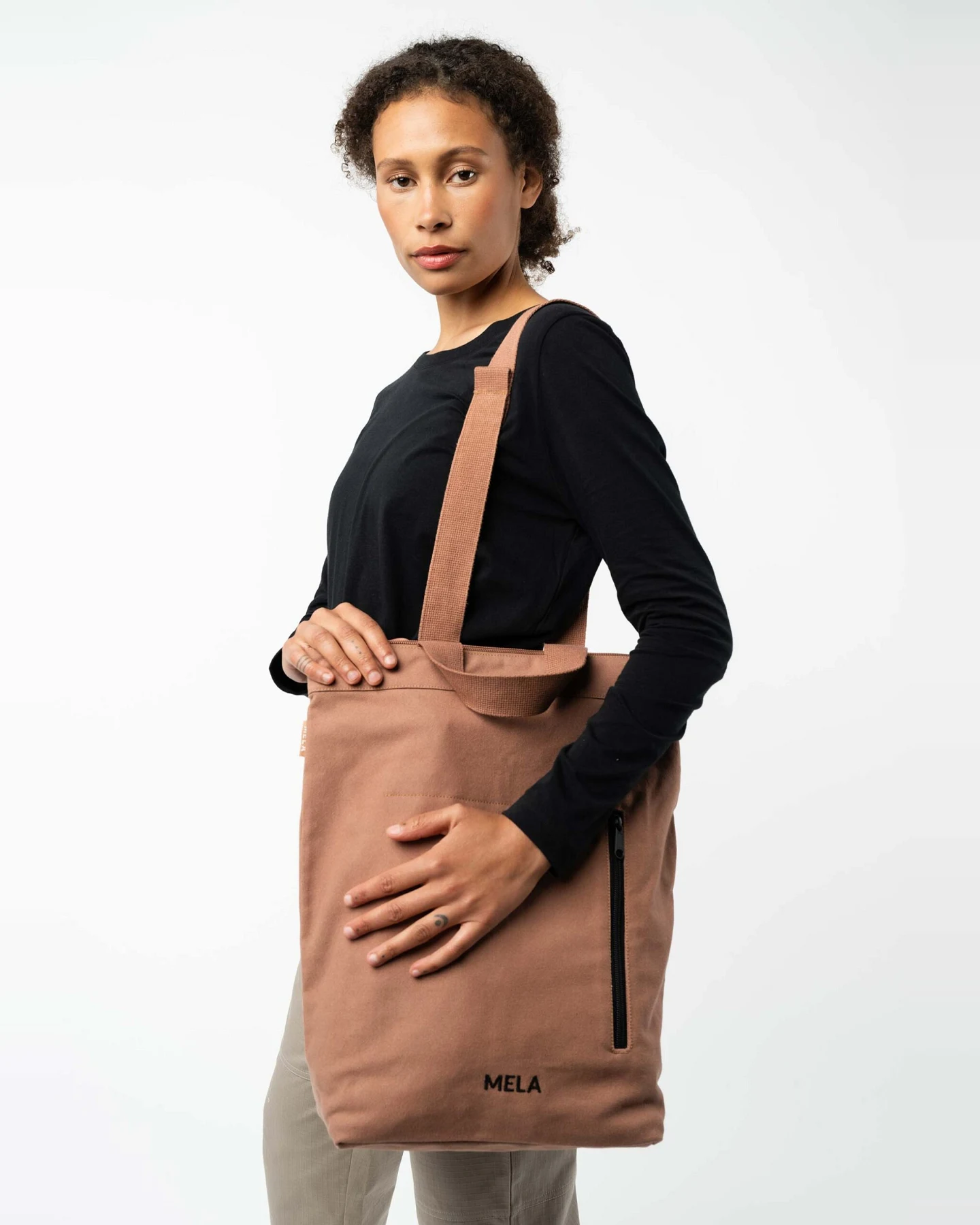MELA Herren vegan Hybrid-Rucksack Anil Nougat – Ansicht 2