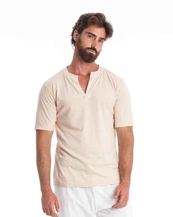 RAVENS VIEW IBIZA Herren vegan Leinen Tee Cruise Sand