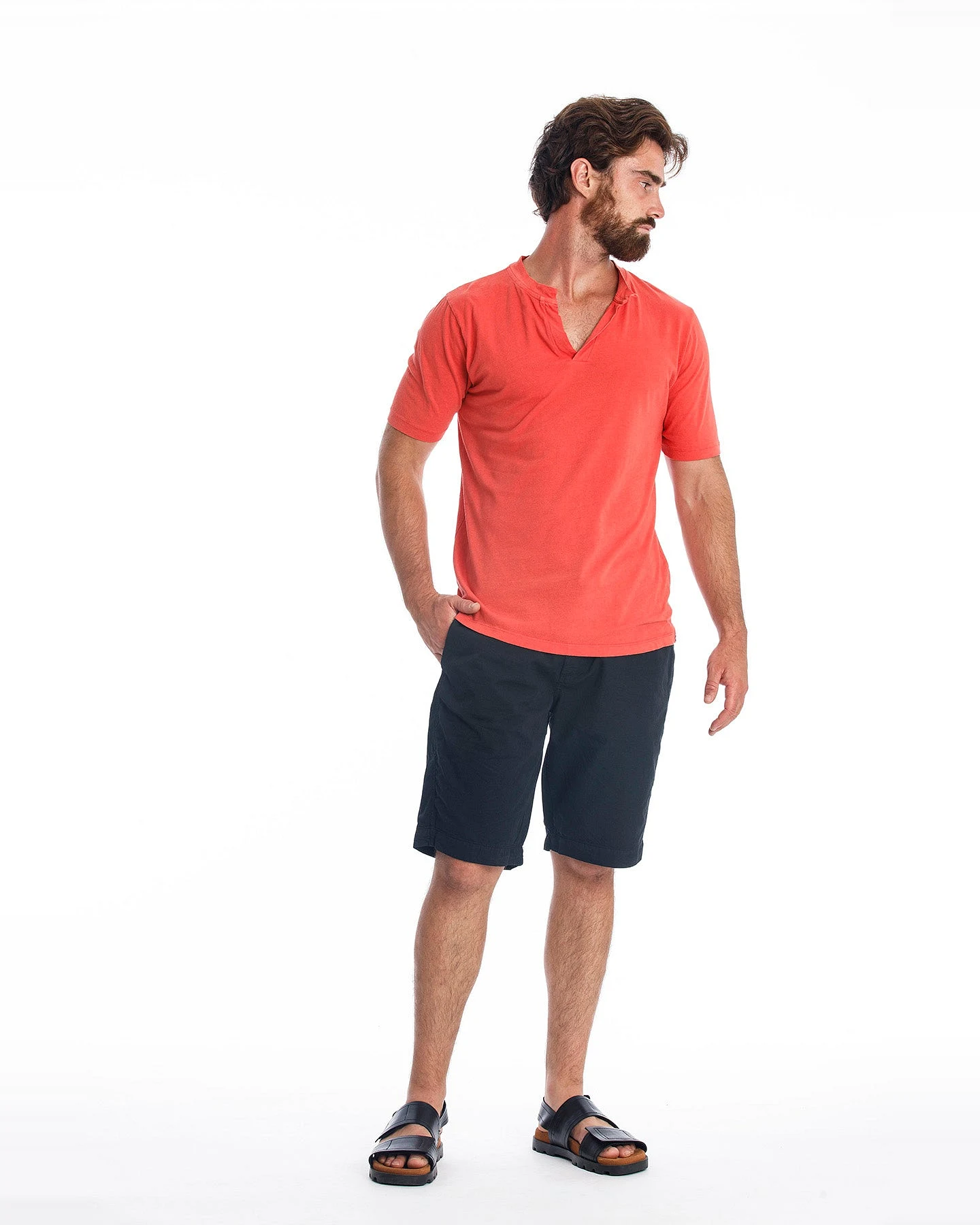 RAVENS VIEW IBIZA Herren vegan Leinen Tee Cruise Radiant Red – Ansicht 2