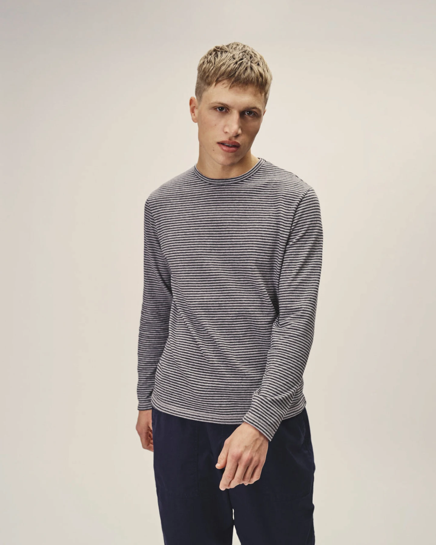 WOTE Herren vegan Langarmshirt Gestreift Dunkelblau Grau – Ansicht 2