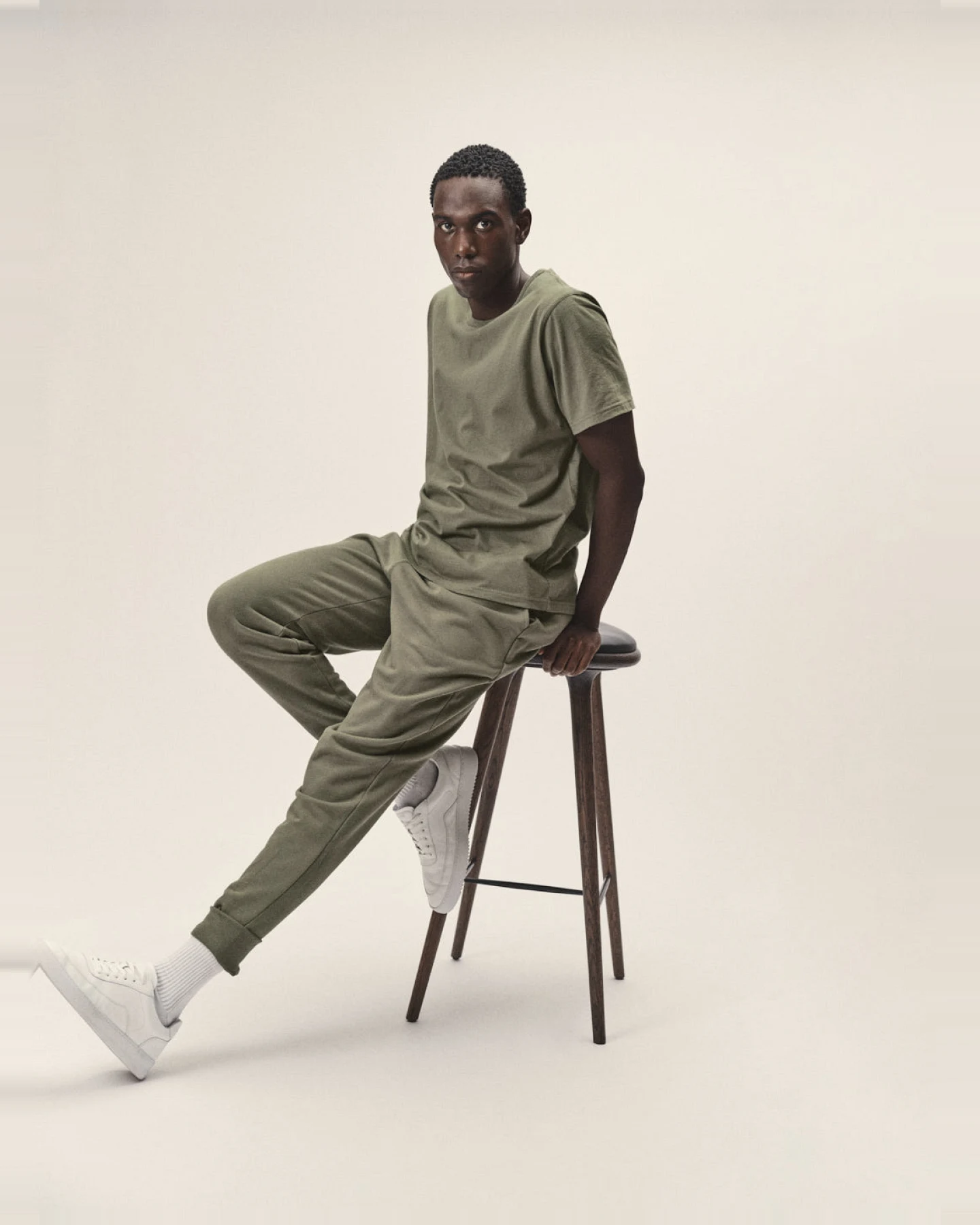 WOTE Herren vegan Sweatpants Oliv – Ansicht 2