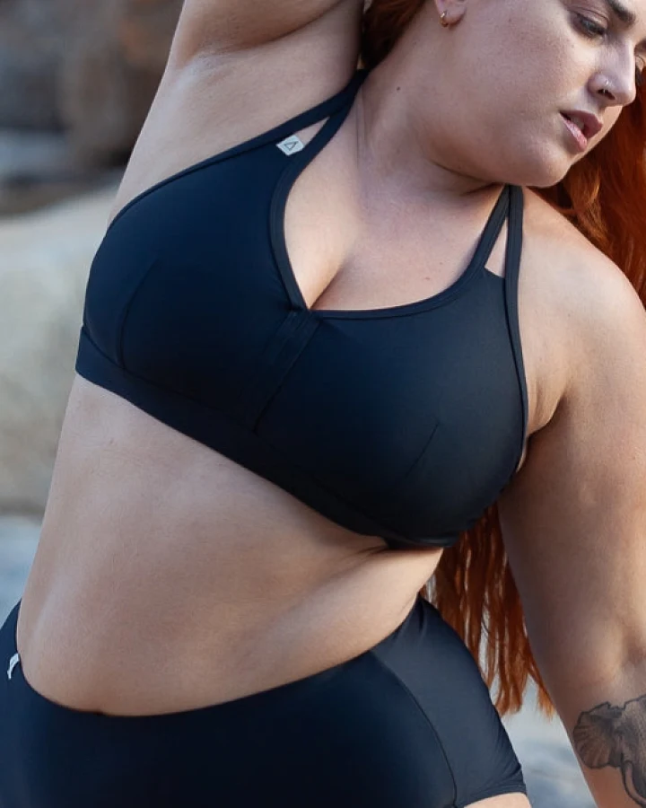 Inaska Damen vegan Sport Bikinioberteil Wild Classic Schwarz