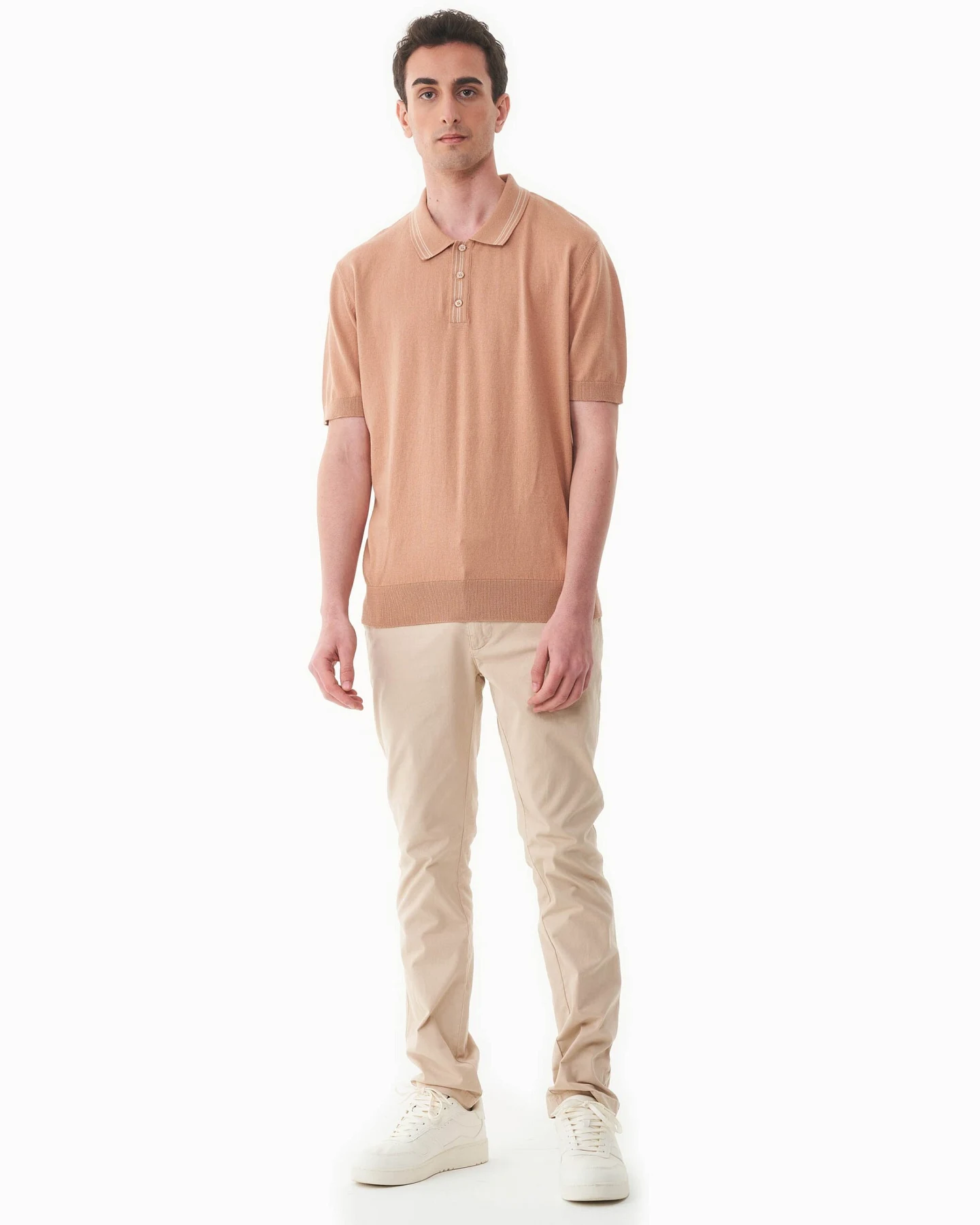 ORGANICATION Herren vegan Gestricktes Polohemd Hellbraun – Ansicht 2