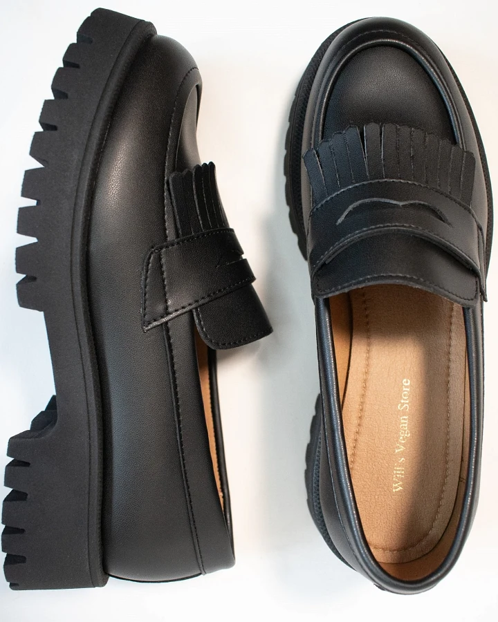 Will's Vegan Store Damen vegan Loafers Fransen Track Sohle Lack Schwarz