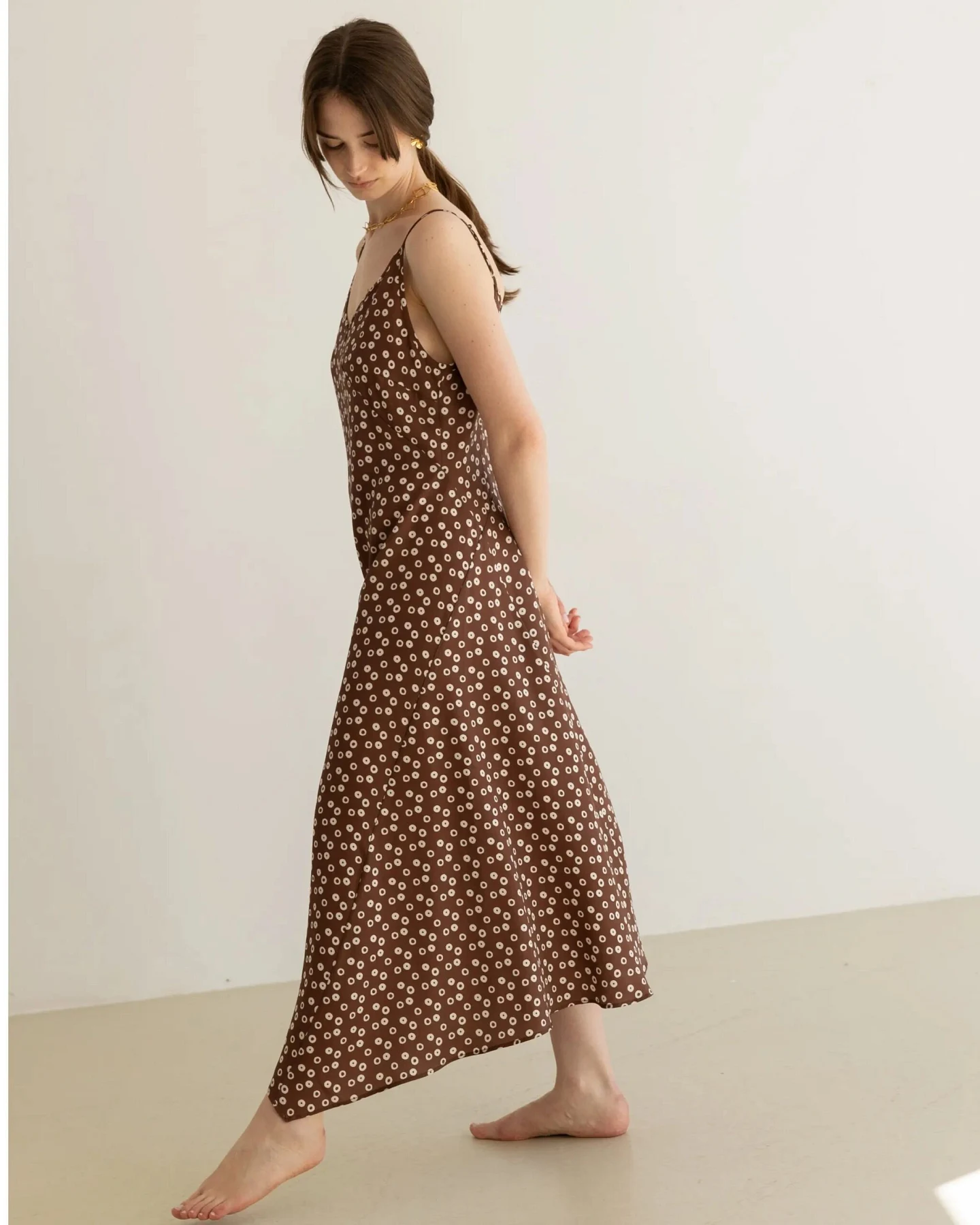 Clotsy Damen vegan Kleid Goldbraun – Ansicht 2