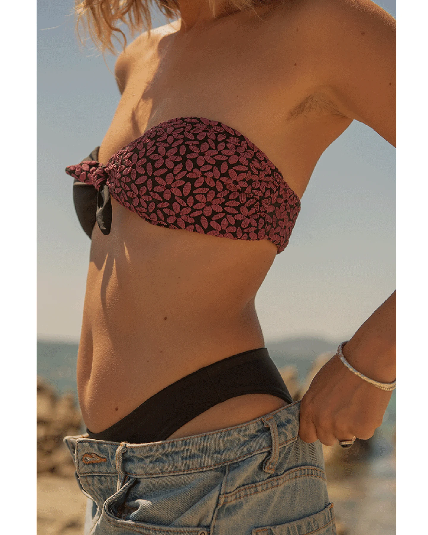 Anekdot Damen vegan Bikini Set Slim Taijitu Schwarz & Floral – Ansicht 2