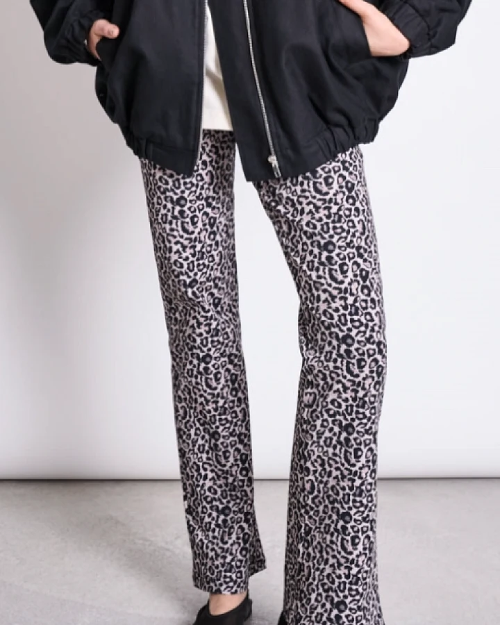 JAN 'N JUNE Damen vegan Flared Leggings Leo Druck