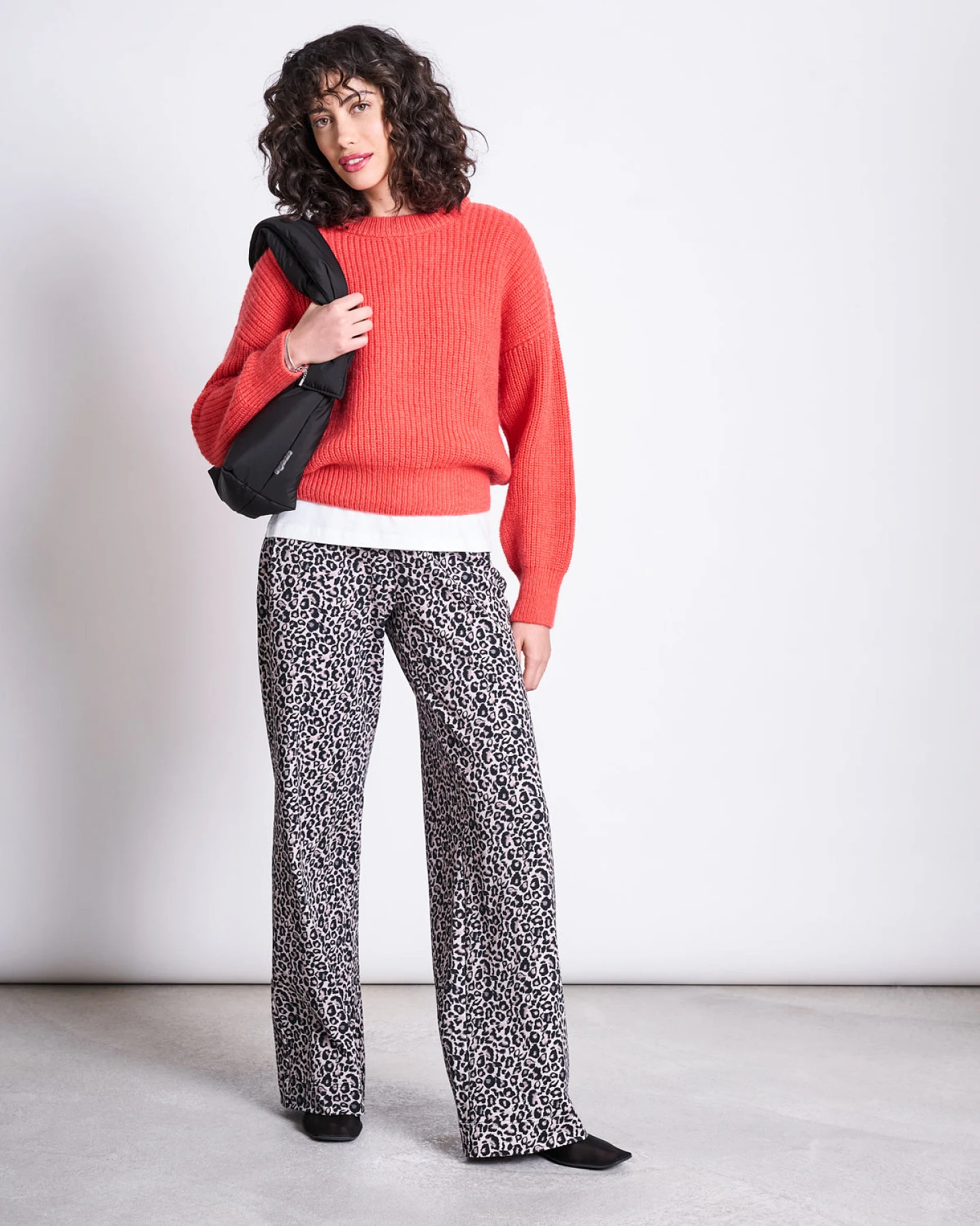 JAN 'N JUNE Damen vegan Hose Kiso Leo Druck – Ansicht 2