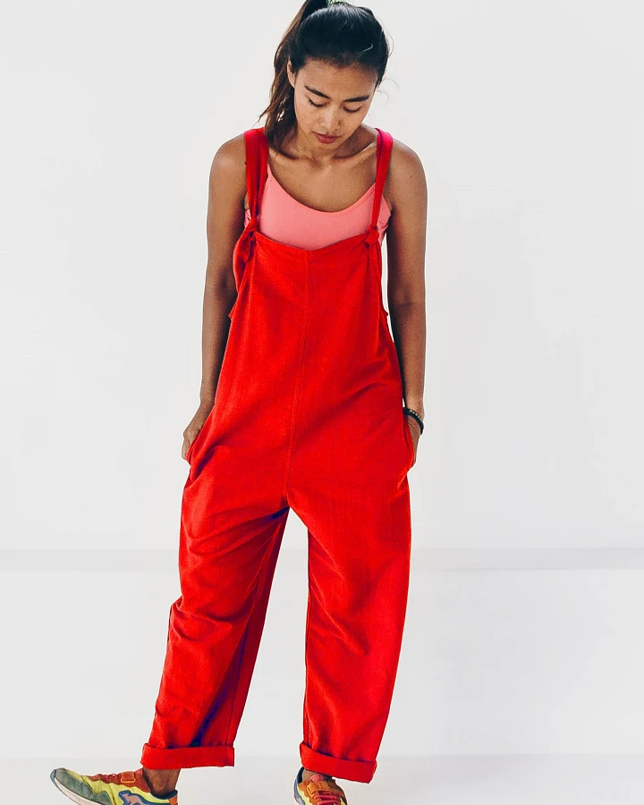 The Driftwood Tales Damen vegan Hosenanzug Rot