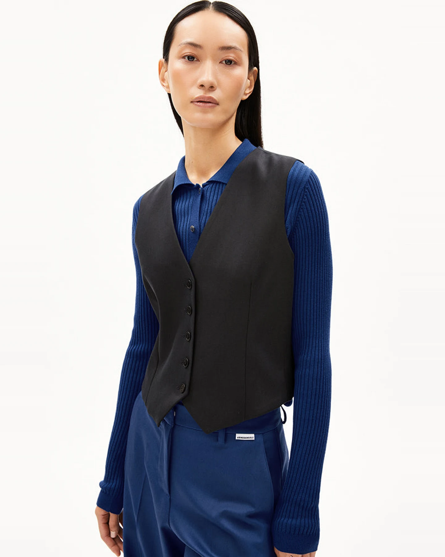 ARMEDANGELS Damen vegan Weste Sineriaa Schwarz – Ansicht 2