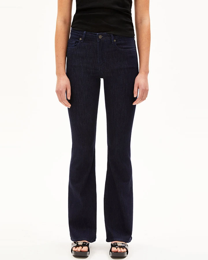 ARMEDANGELS Damen vegan Jeans Flare Anamaa Dunkelblau