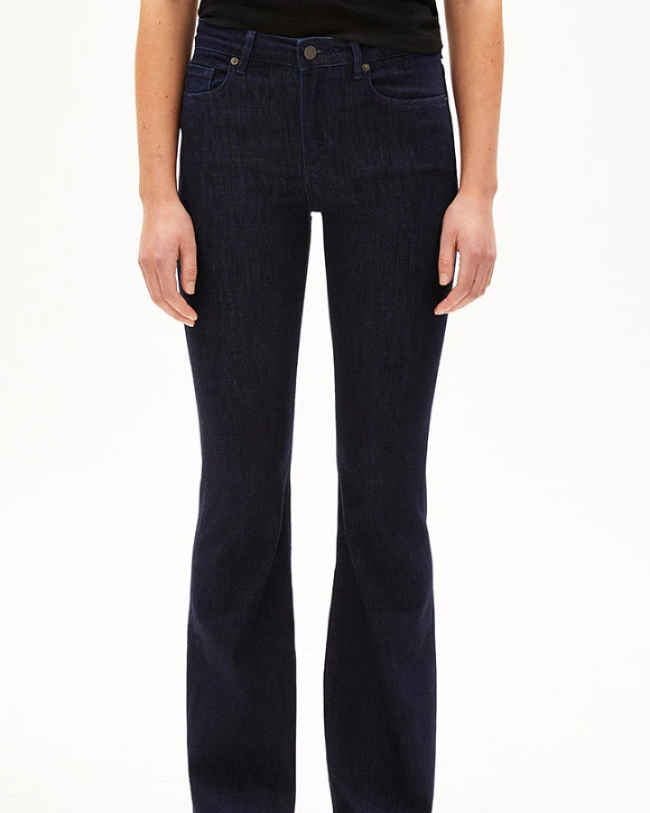 ARMEDANGELS Damen vegan Jeans Flare Anamaa Dunkelblau