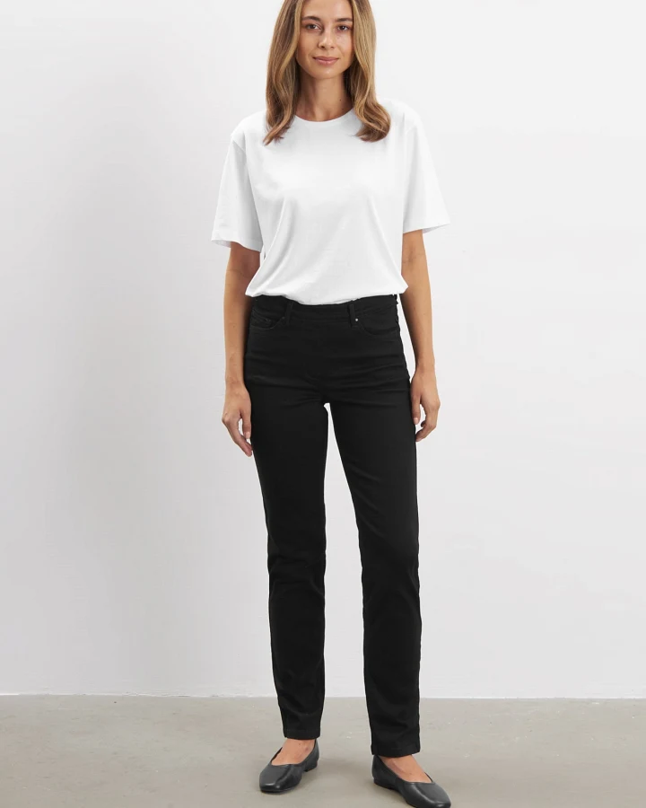 LAURIE Damen vegan Jeans Hannah Regular Mittellang Schwarz