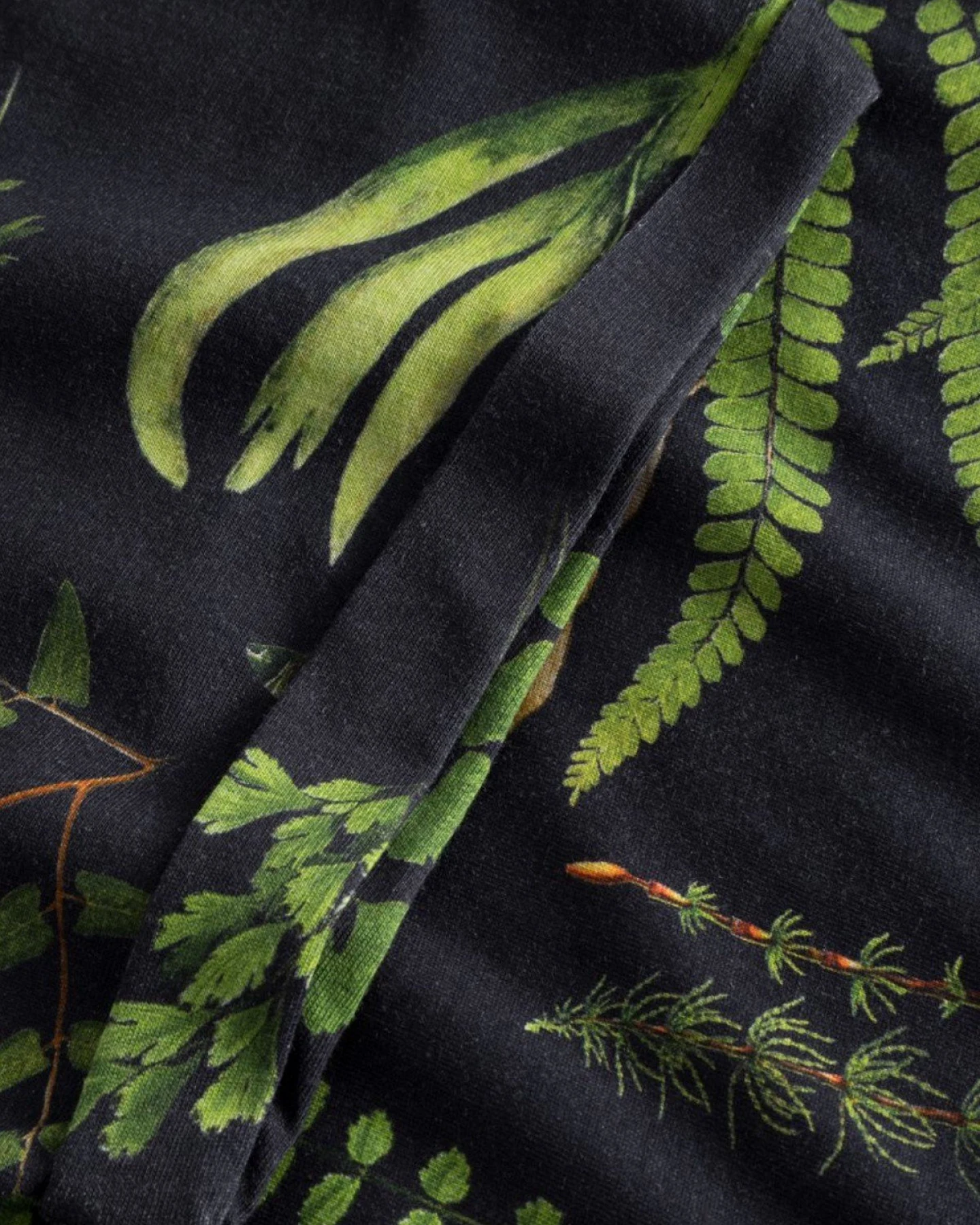 T-Shirt Visby Secret Garden Schwarz – Ansicht 6