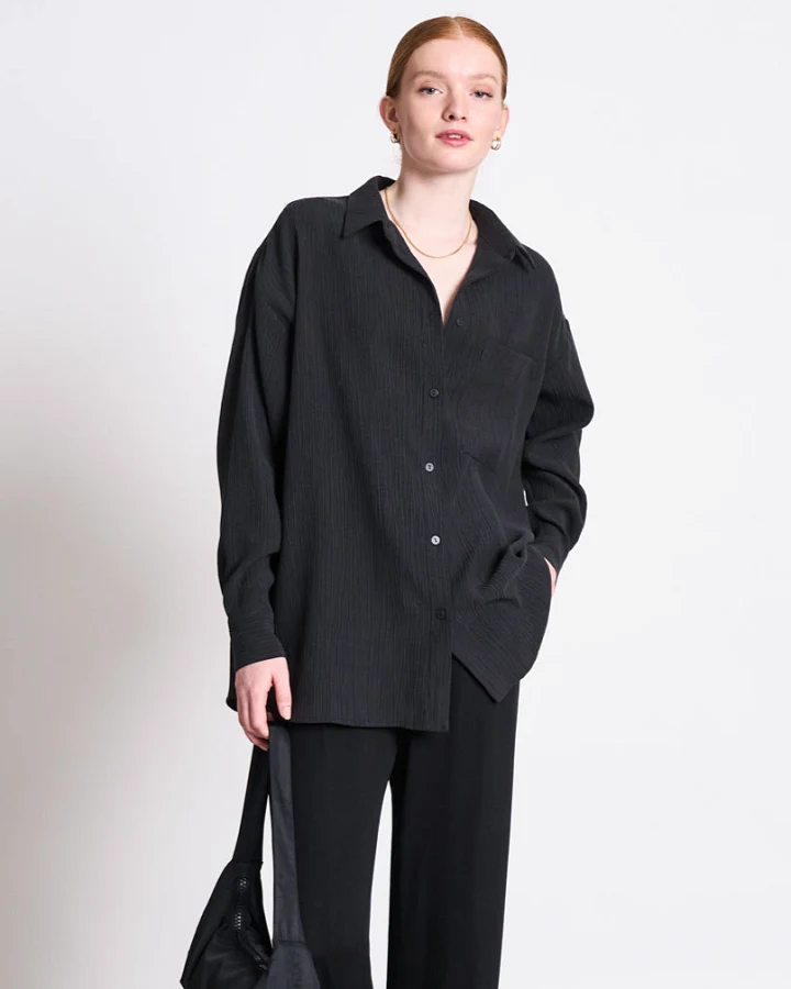 JAN 'N JUNE Damen vegan Hemd Crinkle Skur Schwarz