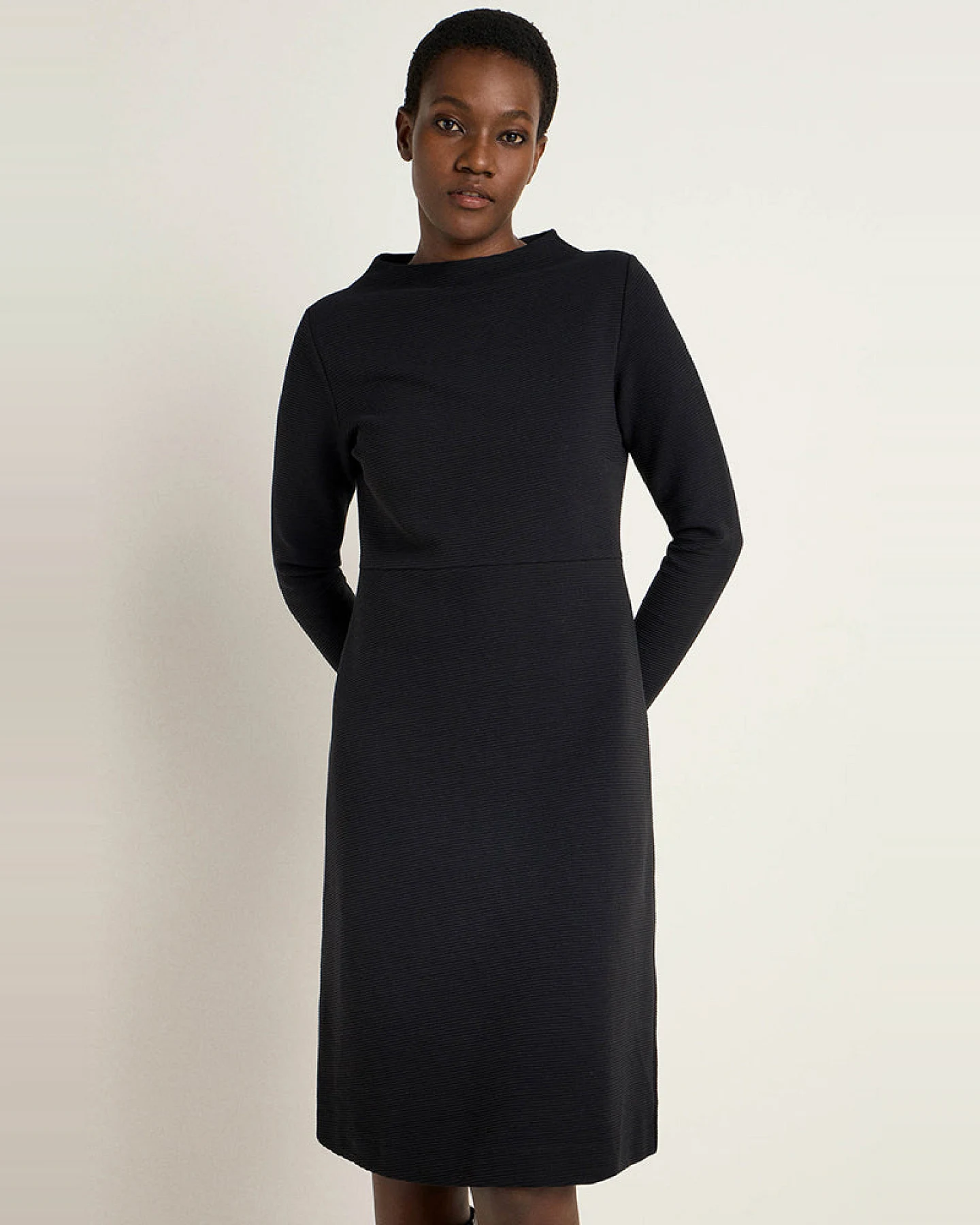 Lanius Damen vegan Kleid Rippenstruktur Schwarz – Ansicht 2
