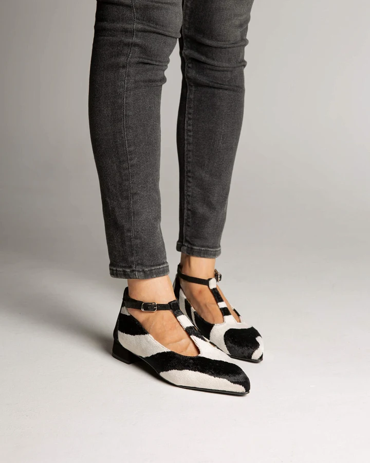 Momoc Damen vegan Ballerinas Zebra Schwarz & Weiß