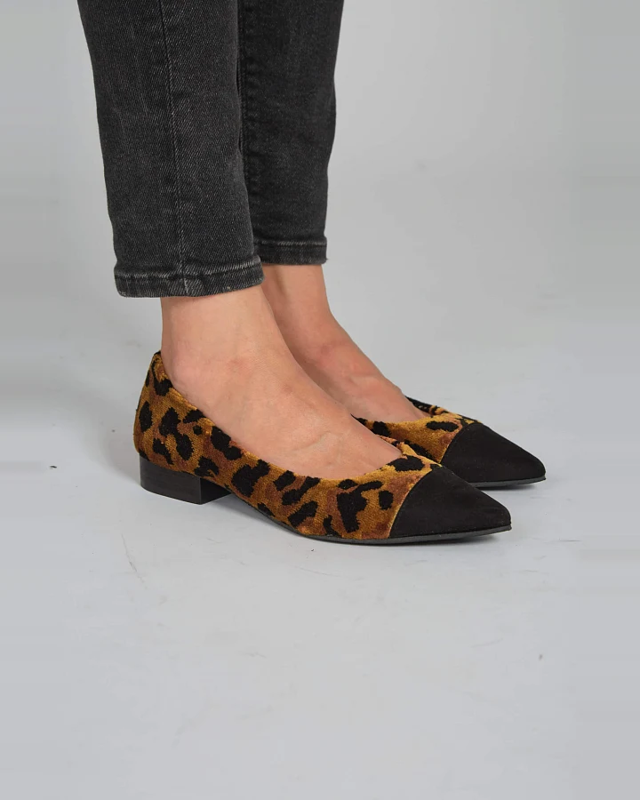 Momoc Damen vegan Ballerinas Leopard Ferox Schwarz & Braun