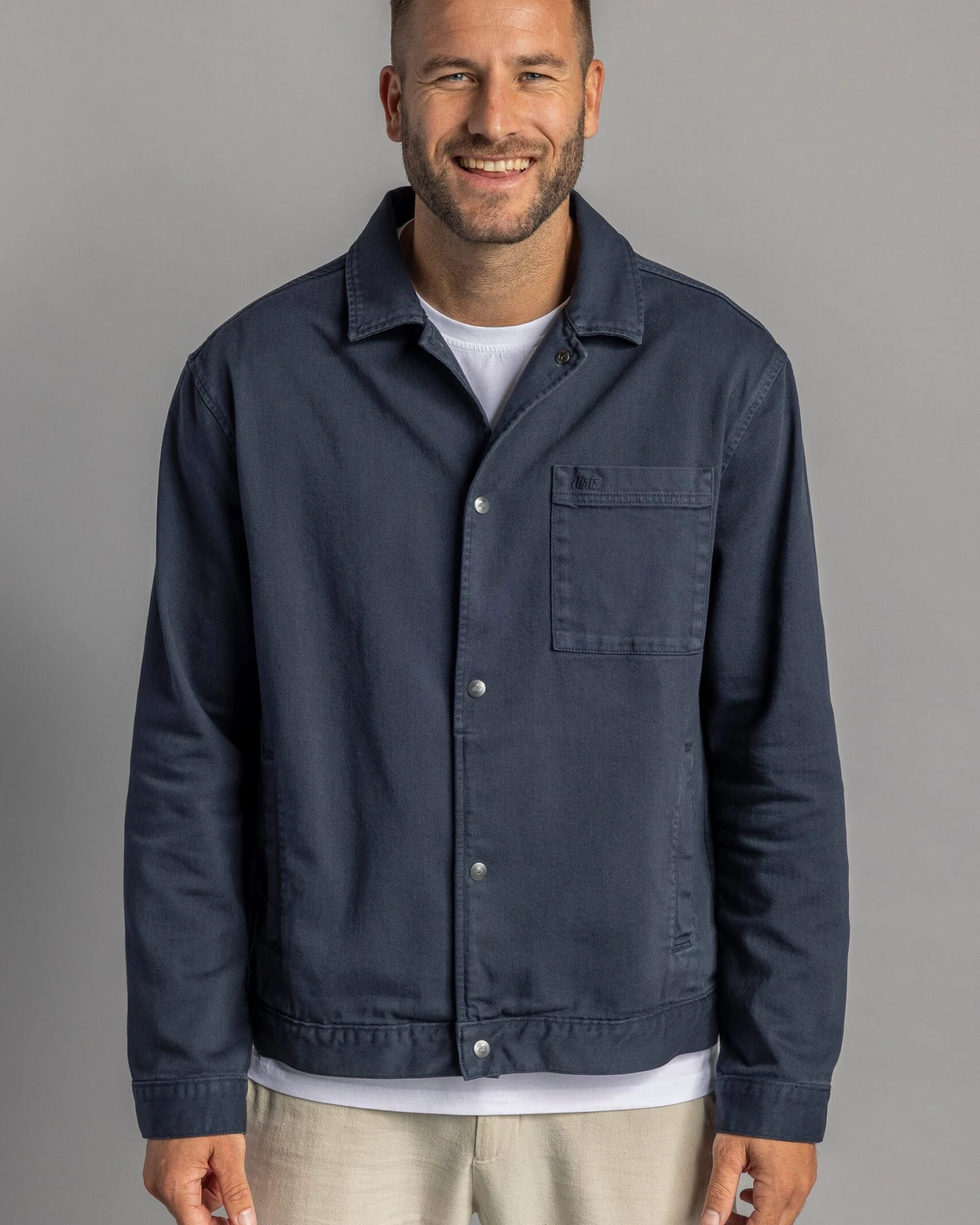 DIRTS Herren vegan Denim Jacket Unisex Navy – Ansicht 2