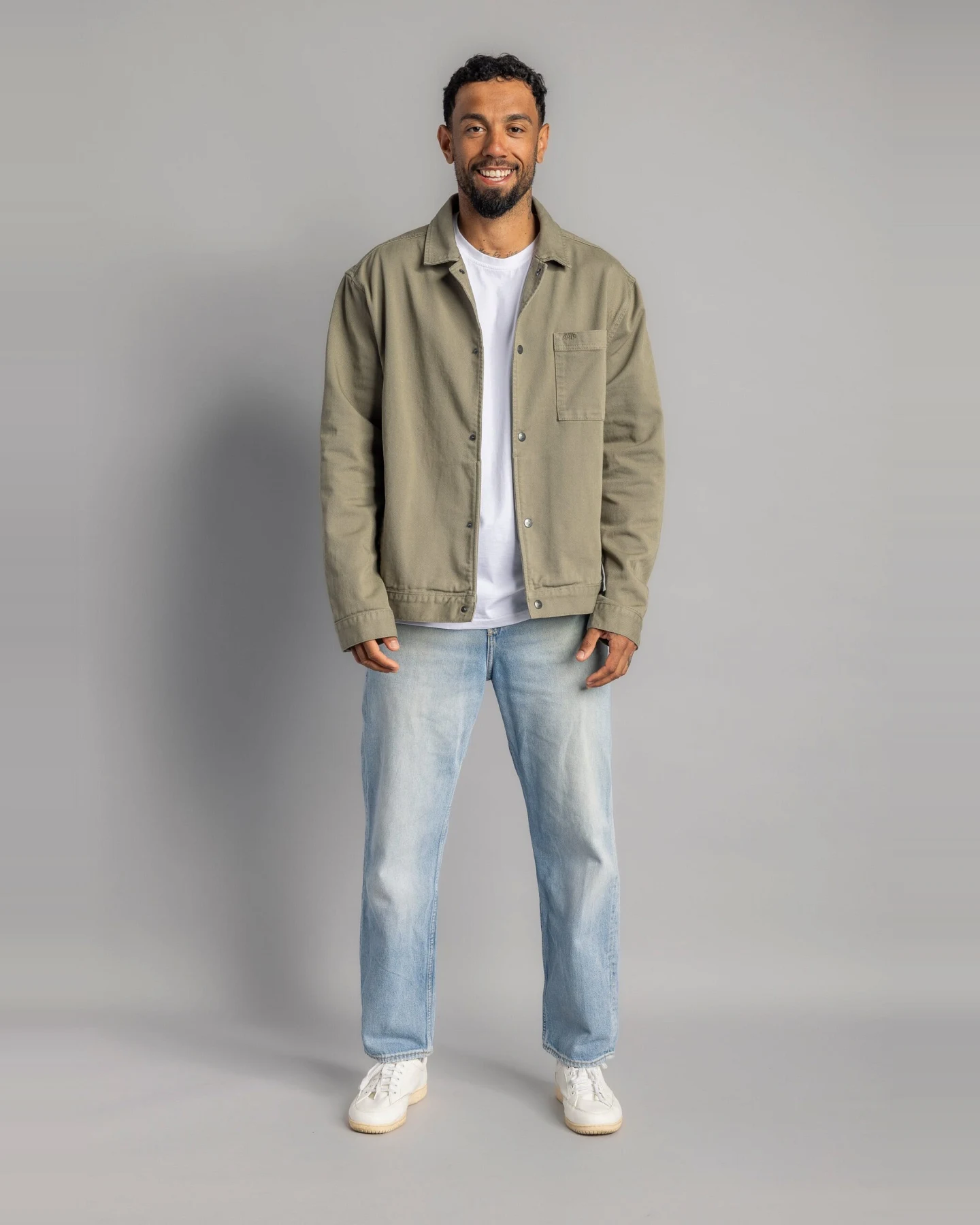 DIRTS Herren vegan Jeansjacke Unisex Dusty Olive – Ansicht 2