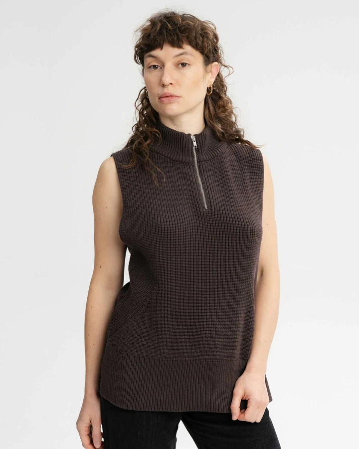 MELA Damen vegan Strickweste Mit Rollkragen Gamini Dunkelbraun