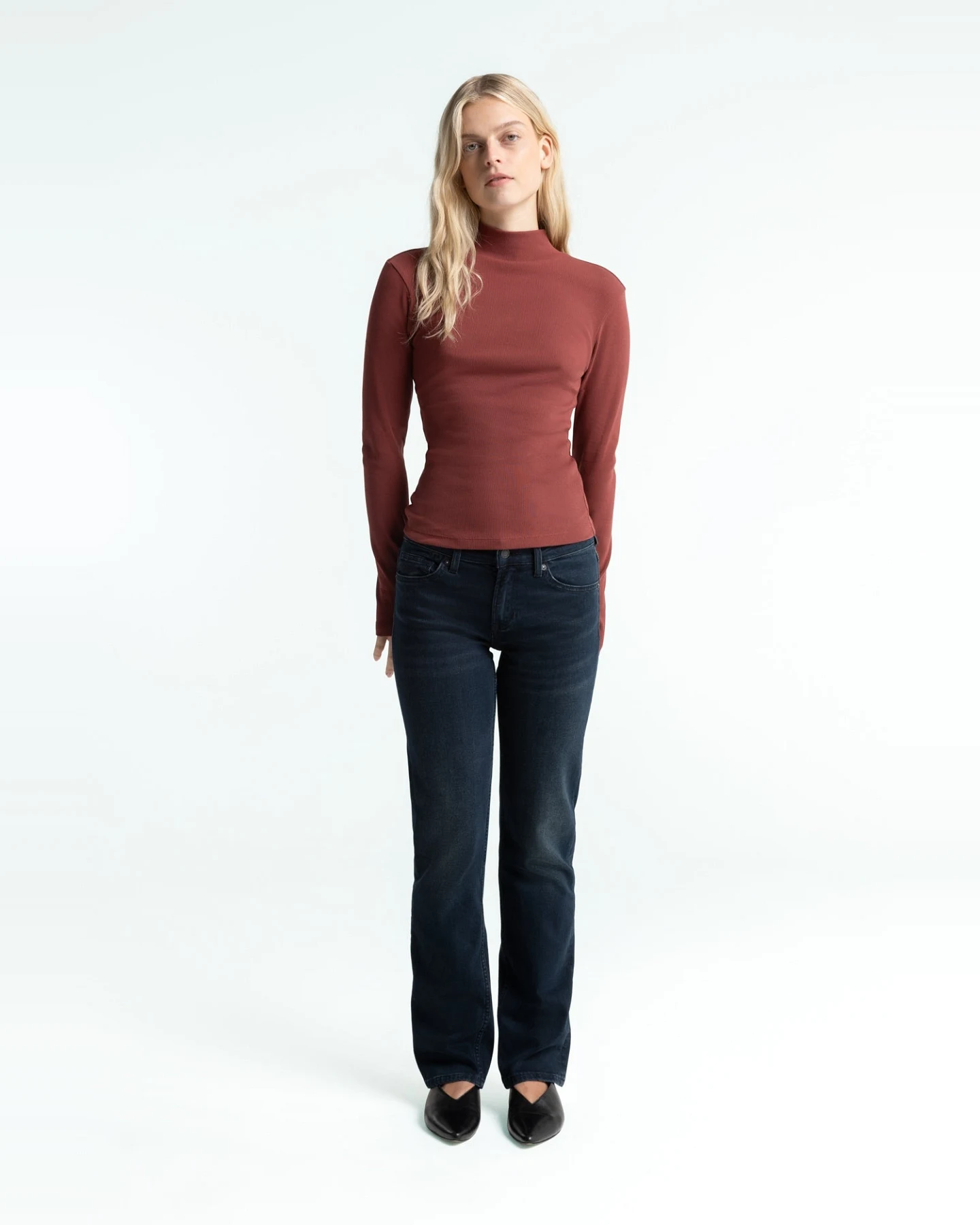 Kings of Indigo Damen vegan Jeans Emiko Olesya Blau Schwarz – Ansicht 2