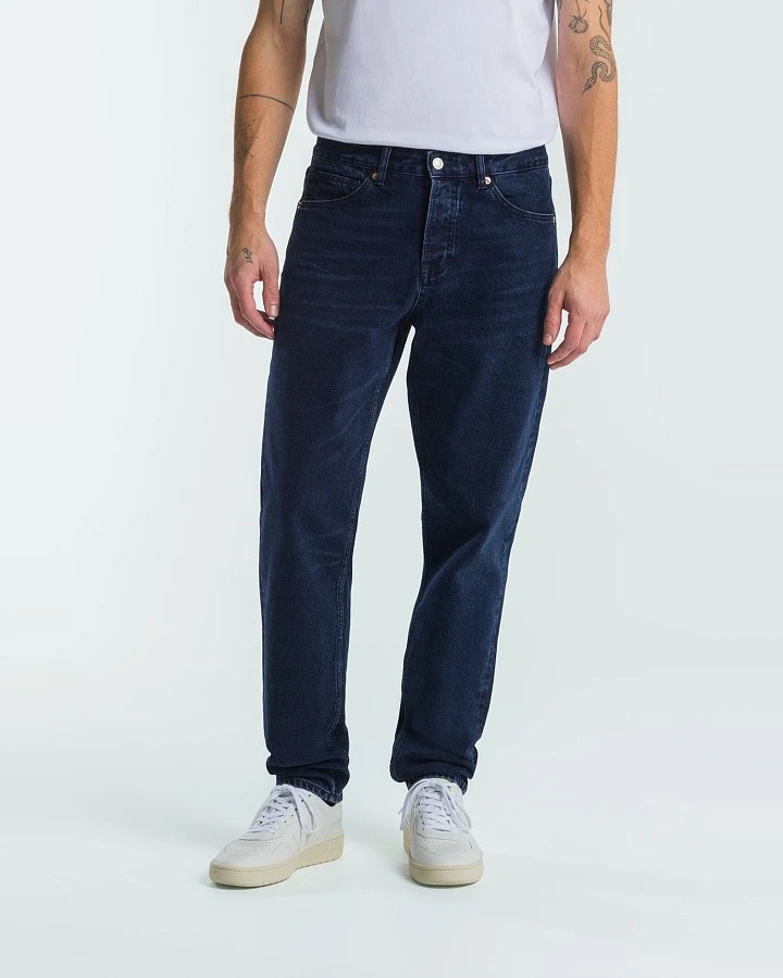 Kings of Indigo Herren vegan Jeans Sushan Washed Holo Blau Schwarz