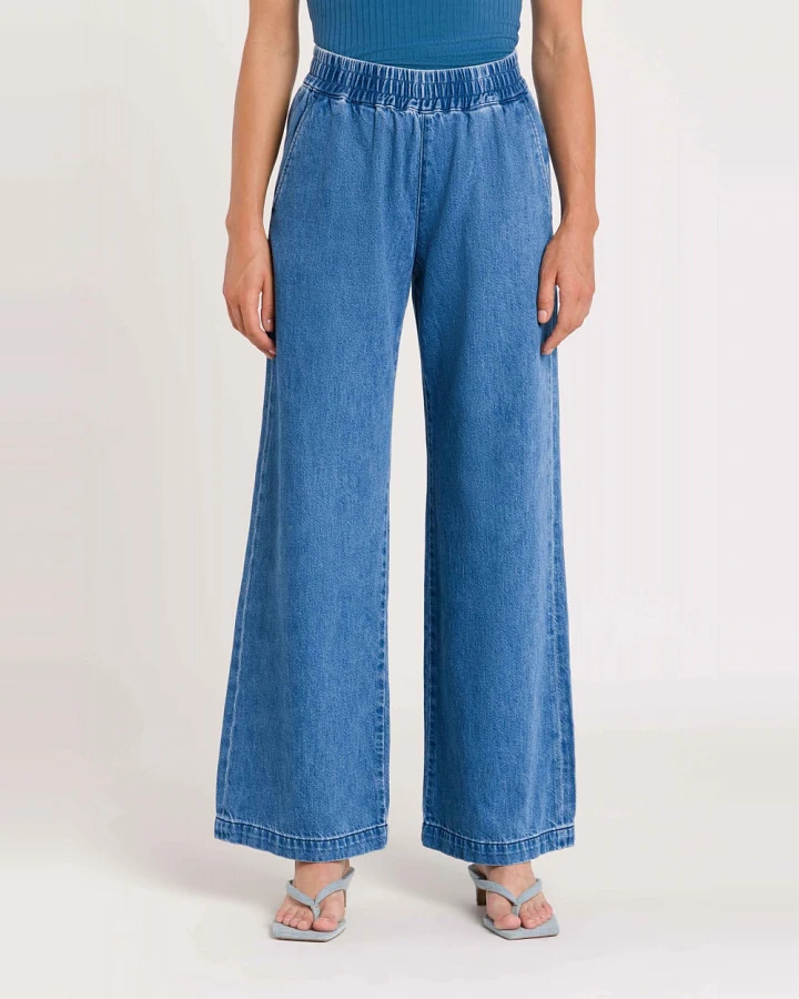 Kings of Indigo Damen vegan Jeans Noriko Quennell Mid Washed Blau