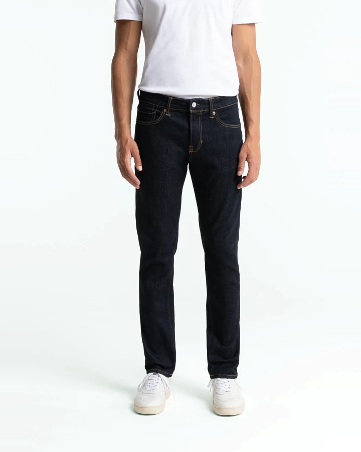 Kings of Indigo Herren vegan Jeans Charles Rinse Schwarz