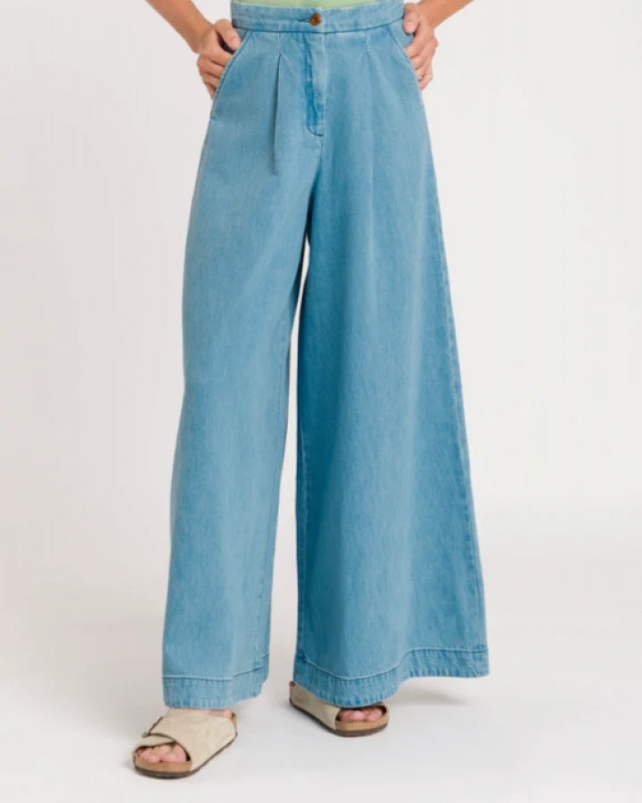 Kings of Indigo Damen vegan Hose Elsa Quennell Hellblau
