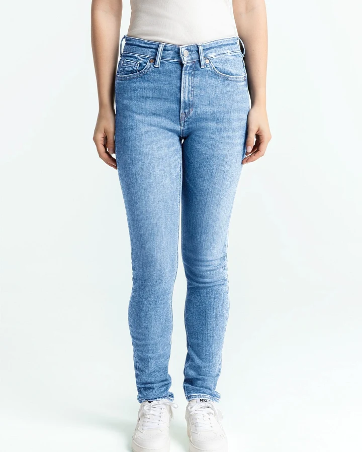 Kings of Indigo Damen vegan Jeans Juno Medium Journey Washed Light