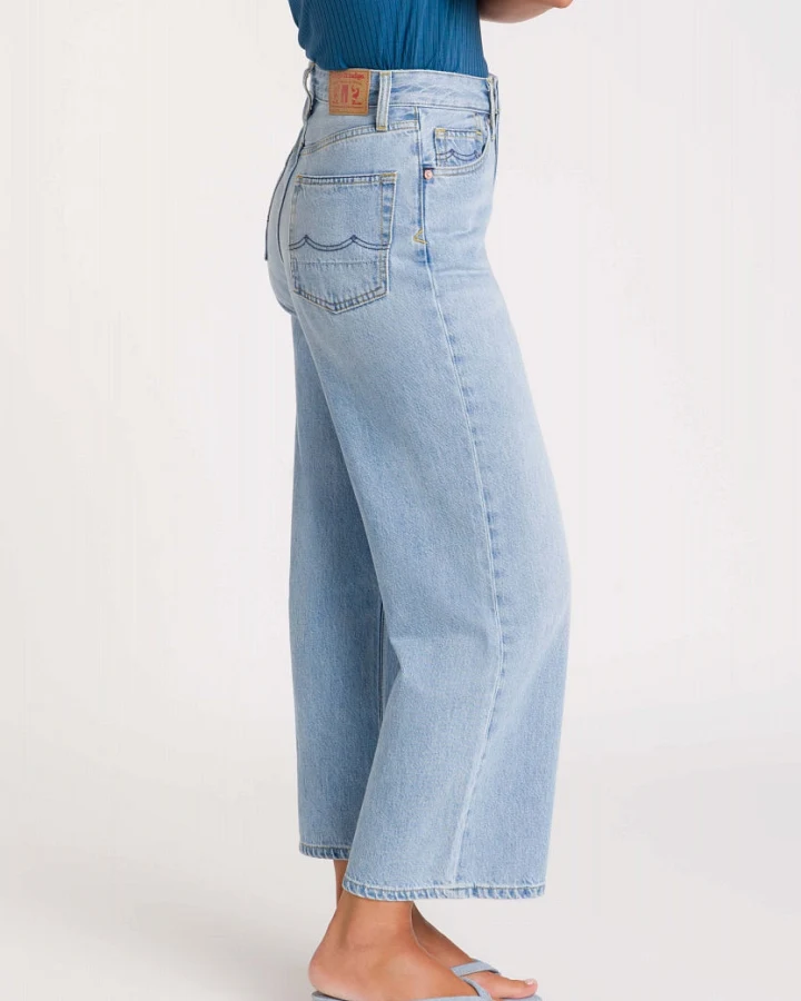 Kings of Indigo Damen vegan Cropped Jeans Elisabeth Blau Reef Super Light Washed Blau