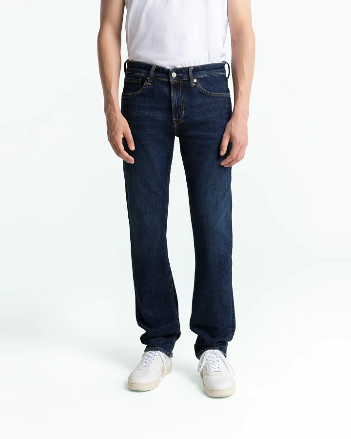 Kings of Indigo Herren vegan Jeans Ryan Clean Medium Washed Navy