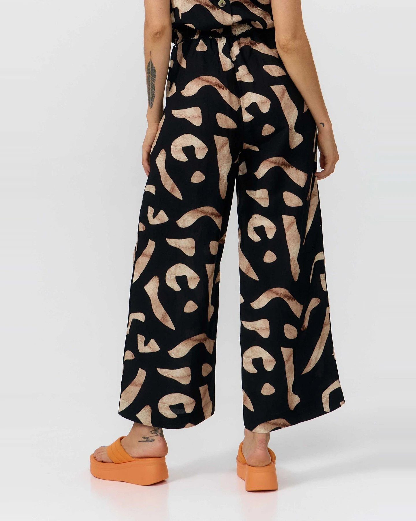 Hose Hatta Print Stones Schwarz – Ansicht 3
