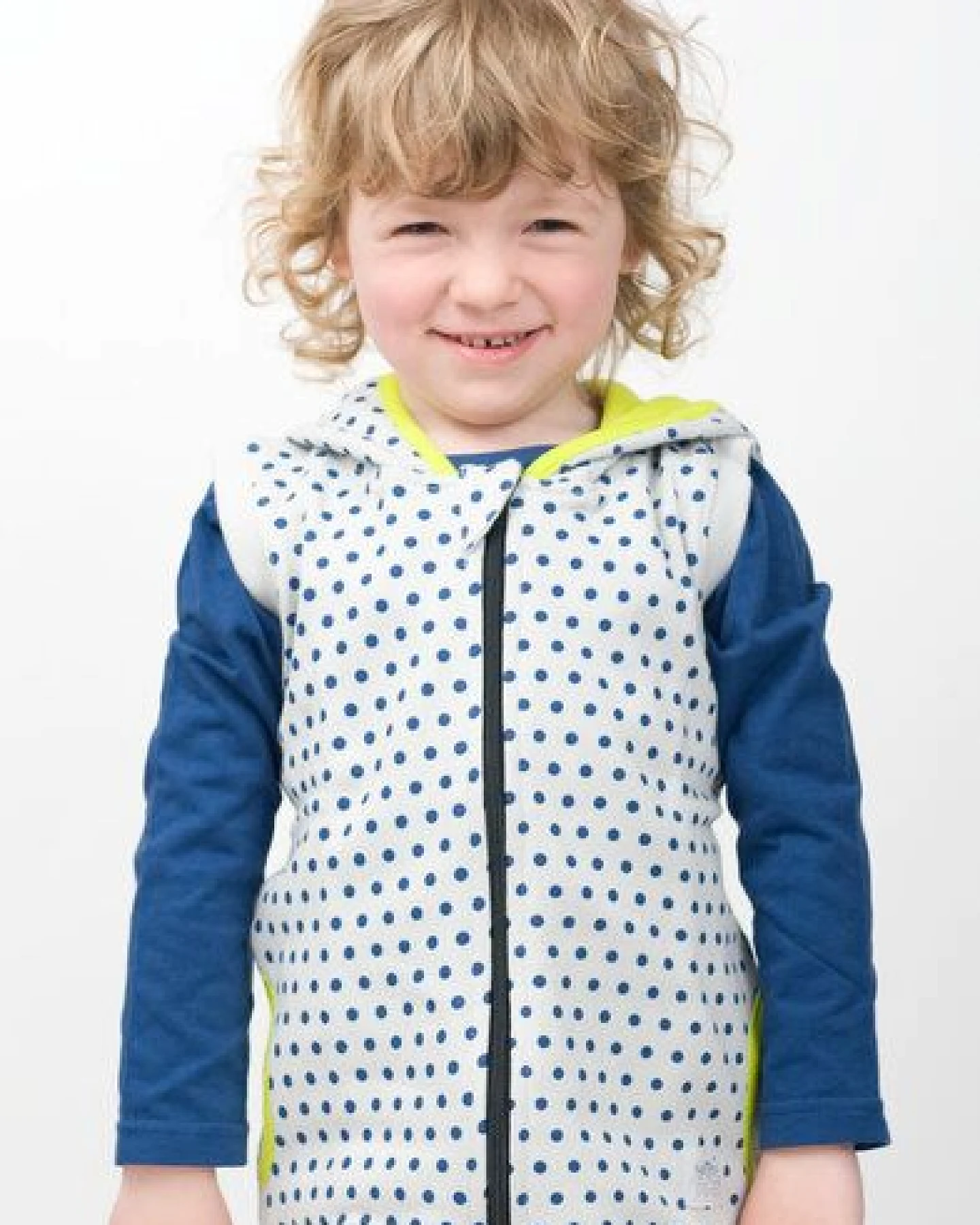 Kleine Freunde® - 3FREUNDE Zipper-Weste mit Punkten – Ansicht 2