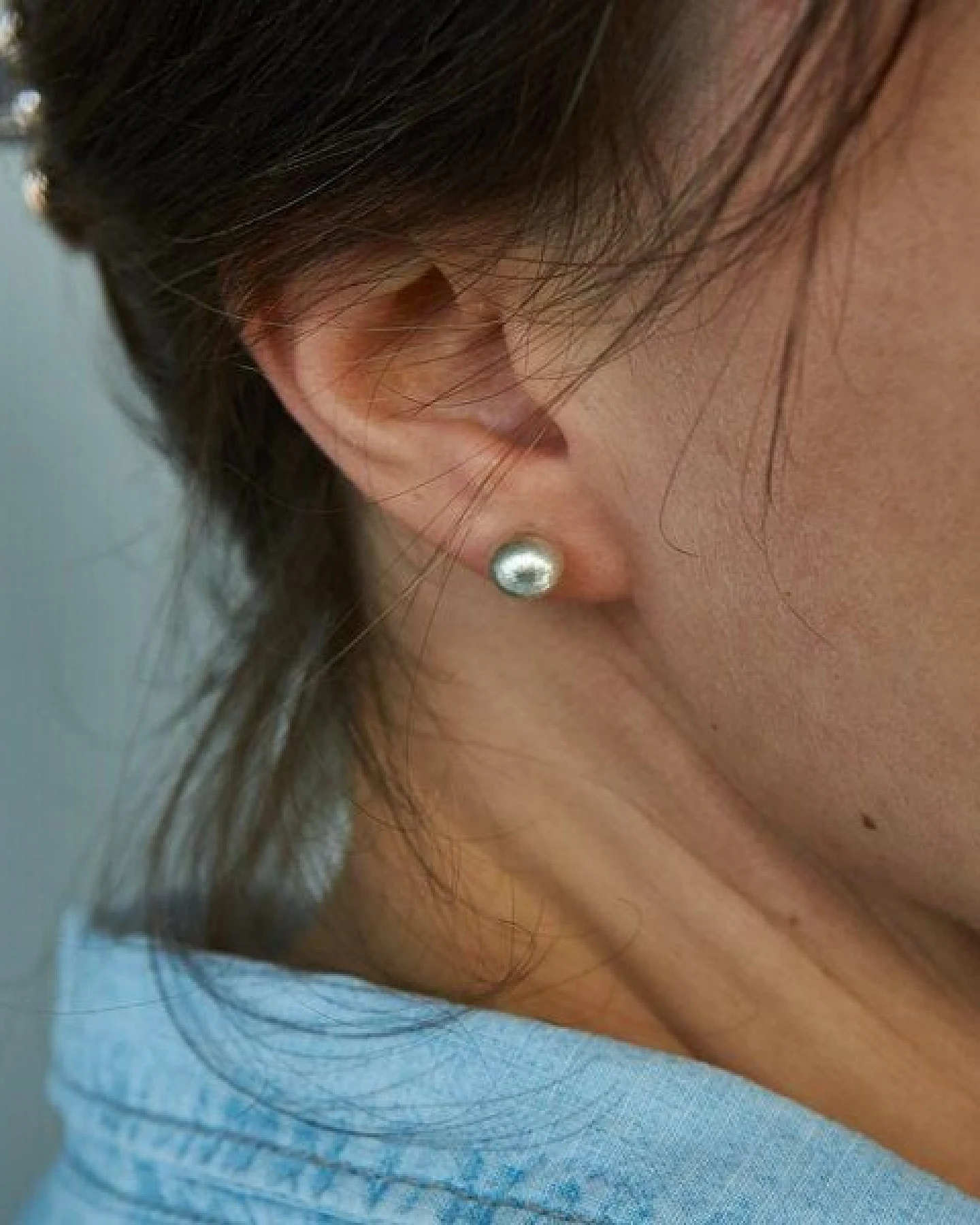 pakilia Silber Ohrstecker Kugel Fair-Trade und handmade – Ansicht 3