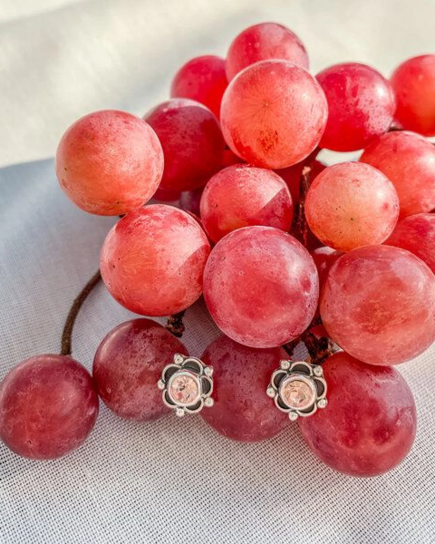 pakilia Silber Ohrstecker Seerose Fair-Trade und handmade – Ansicht 4