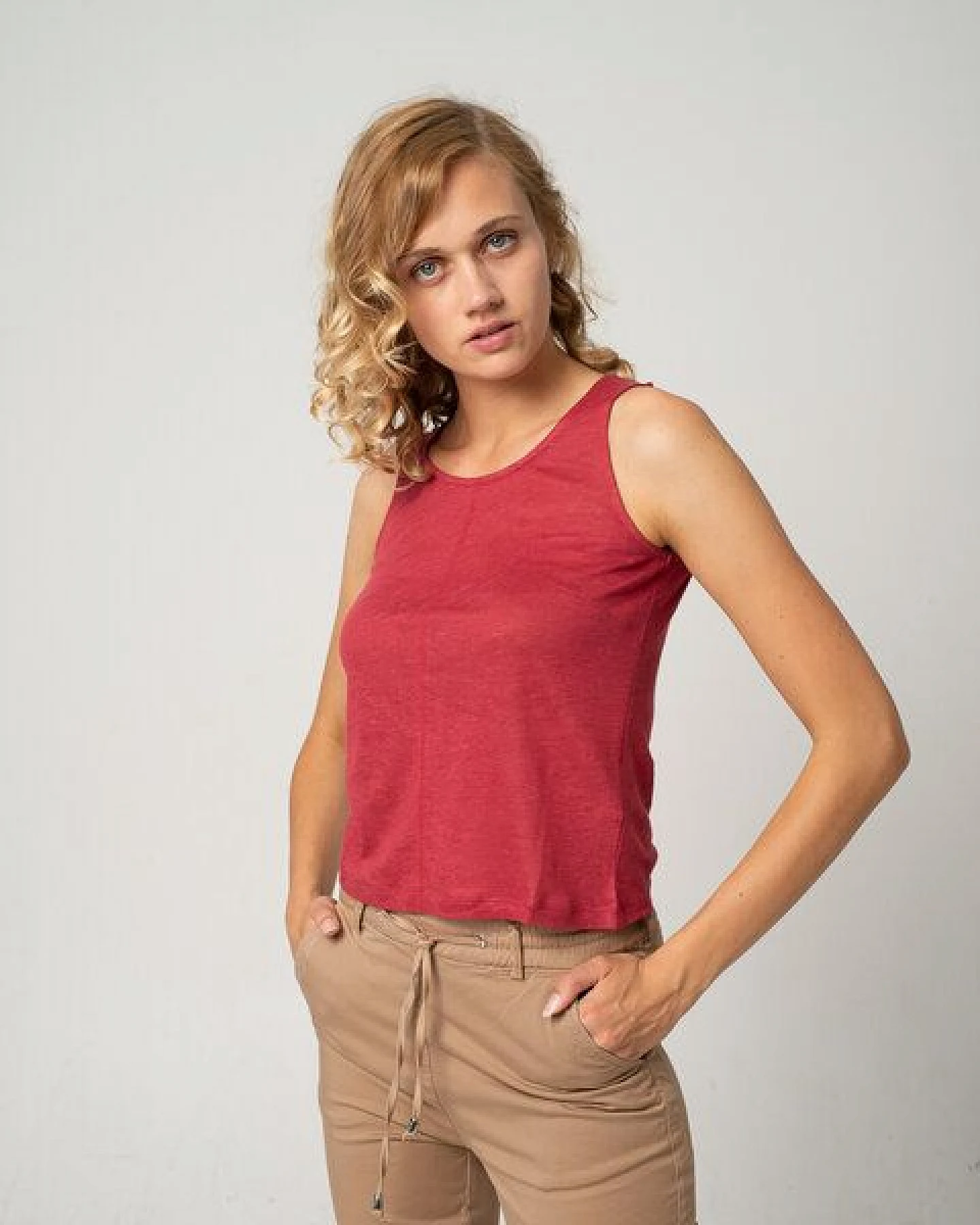 Alma & Lovis Leinentop aus Leinen-Jersey – Ansicht 3