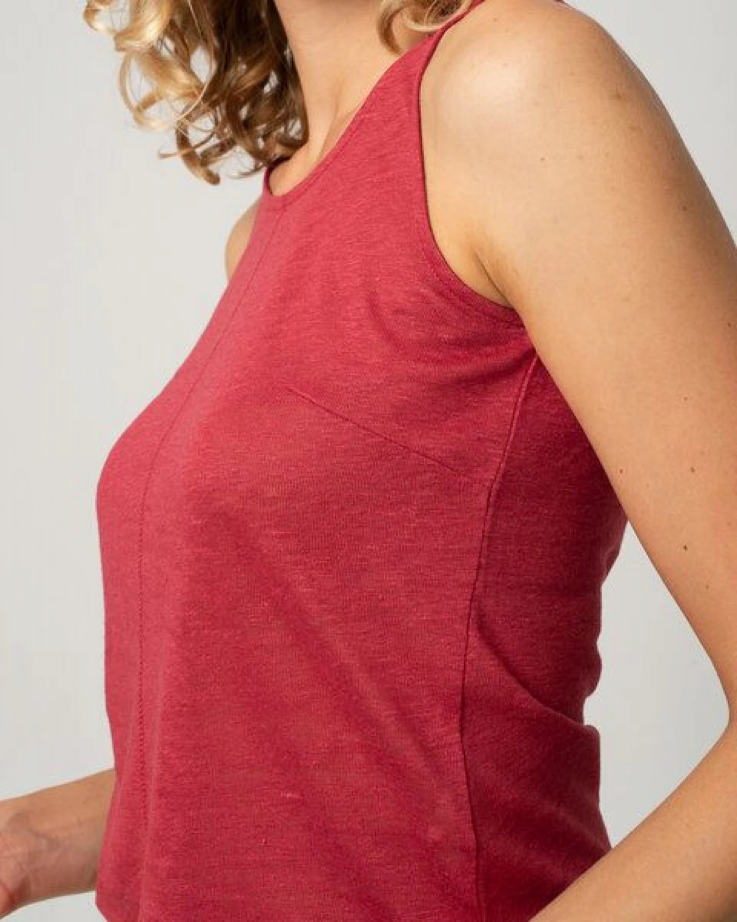 Alma & Lovis Leinentop aus Leinen-Jersey – Ansicht 2