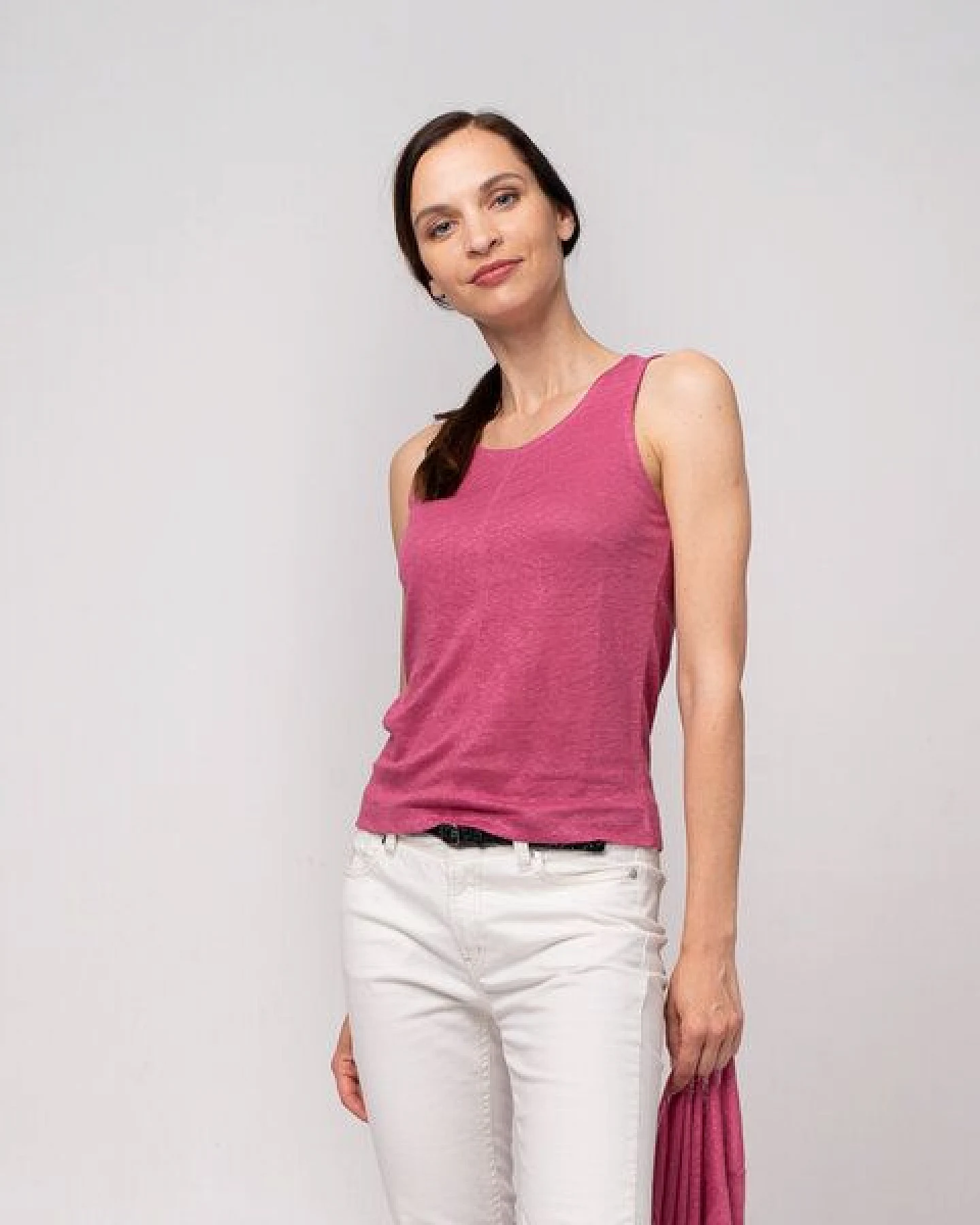 Alma & Lovis Leinentop aus Leinen-Jersey – Ansicht 3