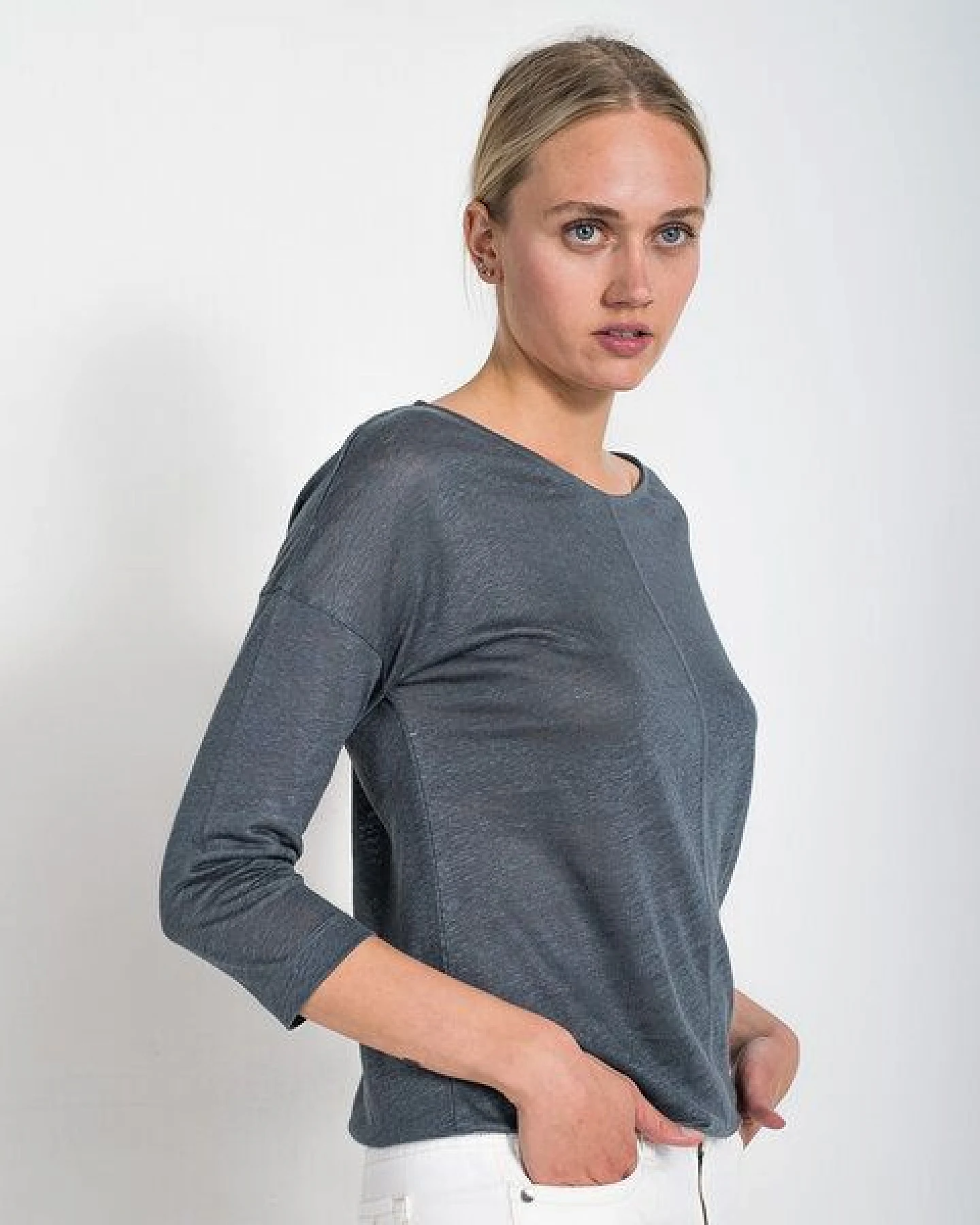 Alma & Lovis Sommer Leinenshirt aus Leinen-Jersey – Ansicht 3