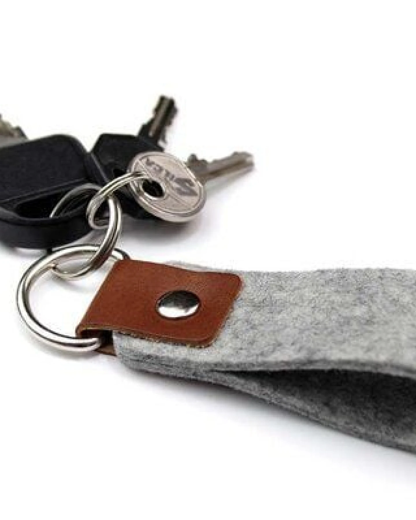Pack & Smooch Schlüsselanhänger SELBY aus 100% Merino Wollfilz (Mulesing-frei) und Leder – Ansicht 2