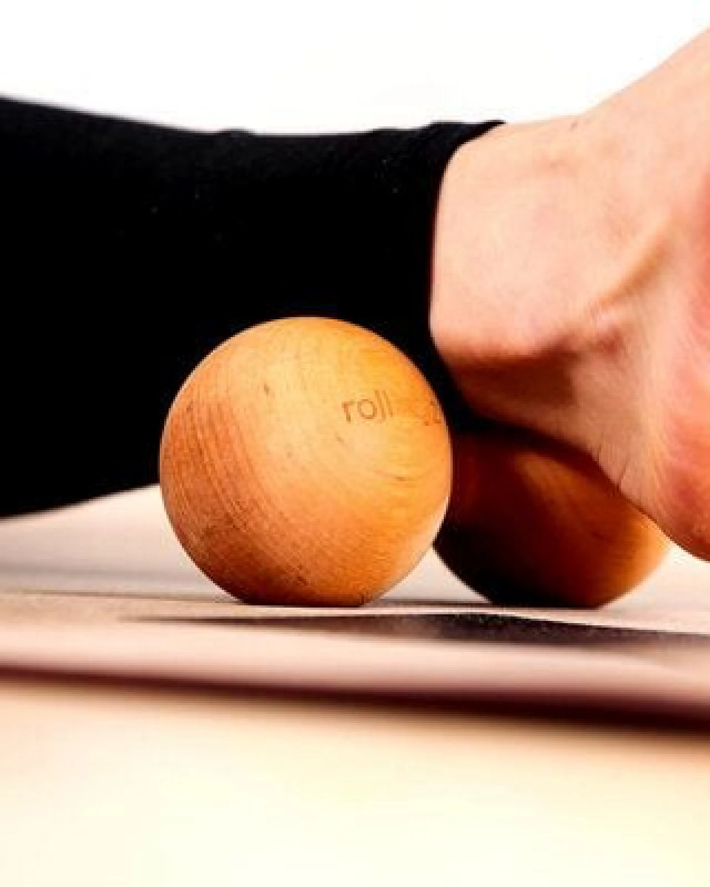 rollholz Doppelkugel - nachhaltiges Faszientraining und Eigenmassage – Ansicht 4