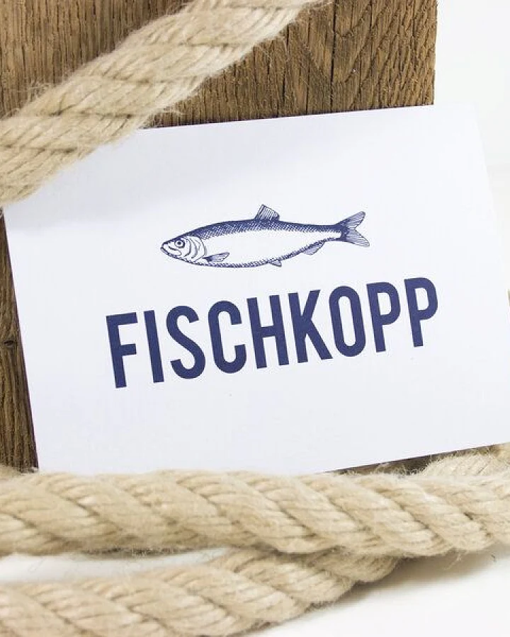 Bow & Hummingbird Postkarte Fischkopp