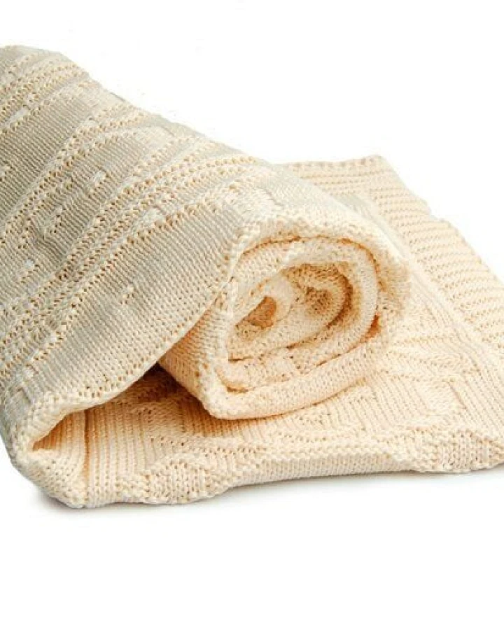 Sonnenstrick – Bio Baby-Kuscheldecke mit Bärchen-Strickmotiv (100 x 90 cm) 100 % Bio-Baumwolle