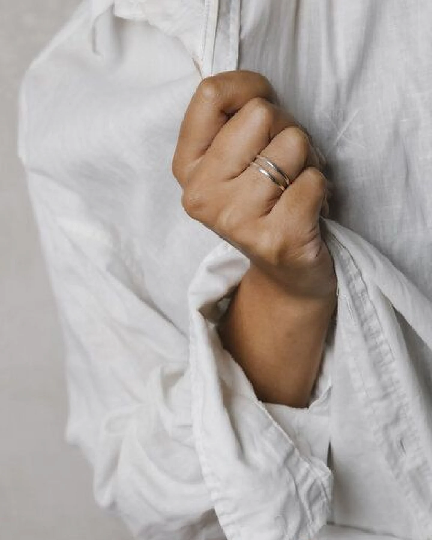 Jyoti - Fair Works Ring Karana Messing/ Silber – Ansicht 2